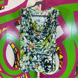 Dress Barn, Drapey Front Floral Sleeveless Blouse. Size Large. Excellent cond!